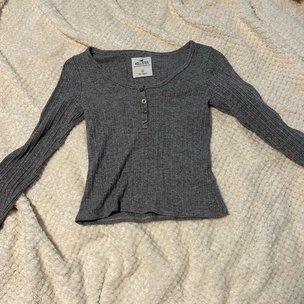 Grey ribbed top